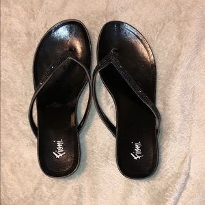 Fioni black wedge sandals